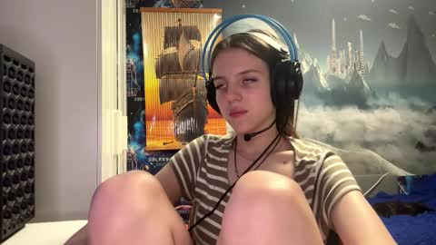 Hi Im Aria 18 years old online show from 11.07.25