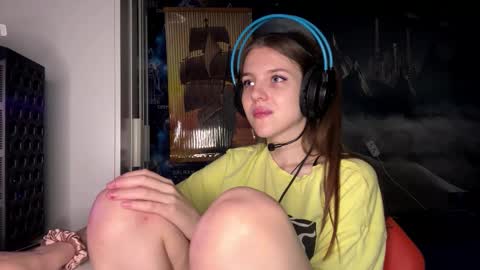 Hi Im Aria 18 years old online show from 11.09.25