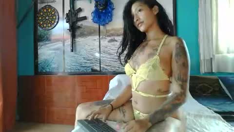 Snapshot of menesis888moon chatting on 10.26.25 menesis888moon online show from 10.26.25