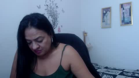 Snapshot of menfismuller1 chatting on 12.16.24 menfismuller online show from 12.16.24