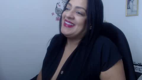 Snapshot of menfismuller1 chatting on 12.17.24 menfismuller online show from 12.17.24