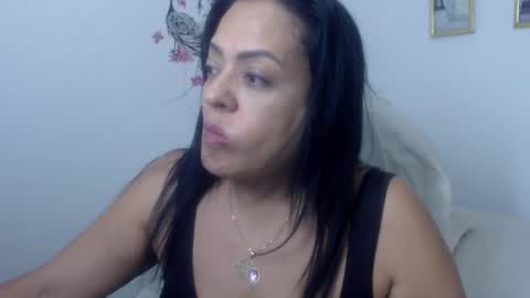 Snapshot of menfismuller1 chatting on 02.01.25 menfismuller online show from 02.01.25