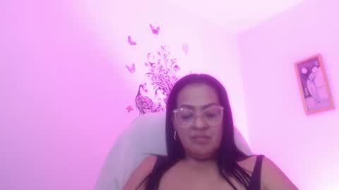 Snapshot of menfismuller1 chatting on 02.25.25 menfismuller online show from 02.25.25