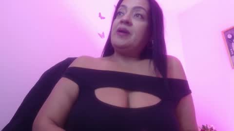 Snapshot of menfismuller1 chatting on 02.28.25 menfismuller online show from 02.28.25