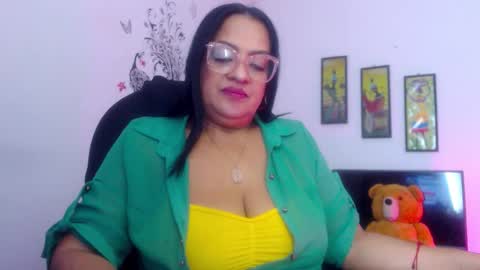 Snapshot of menfismuller1 chatting on 10.20.25 menfismuller online show from 10.20.25