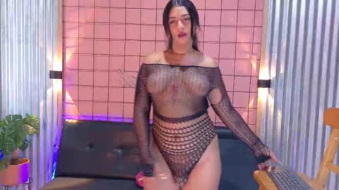 Snapshot of mensia_hernandez chatting on 09.23.25 Princess Mensia online show from 09.23.25