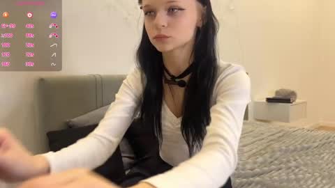 Snapshot of meow3cha chatting on 04.13.26 meow3cha online show from 04.13.26