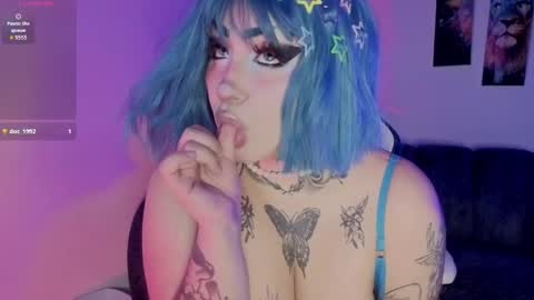 Snapshot of meow_boo chatting on 05.21.26 Aruz online show from 05.21.26