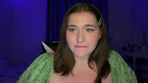 Snapshot of meow_claws chatting on 07.04.26 Kitten online show from 07.04.26