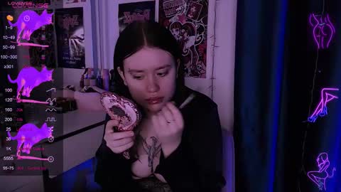 Snapshot of meow_marie chatting on 11.01.25 meow marie online show from 11.01.25