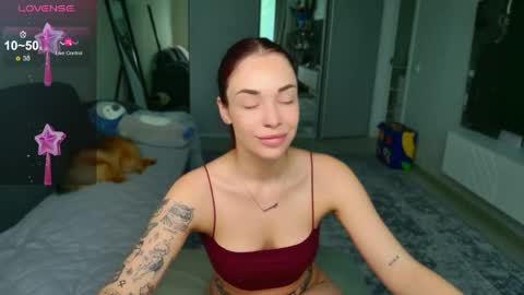 Snapshot of meow_moore chatting on 05.31.26 Megan online show from 05.31.26