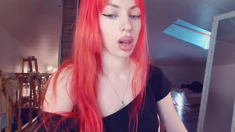 Snapshot of meowroslava chatting on 04.21.26 meowroslava online show from 04.21.26