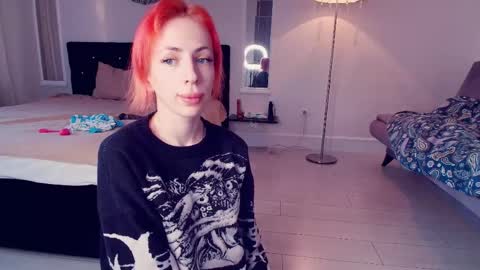 Snapshot of meowroslava chatting on 05.01.26 meowroslava online show from 05.01.26