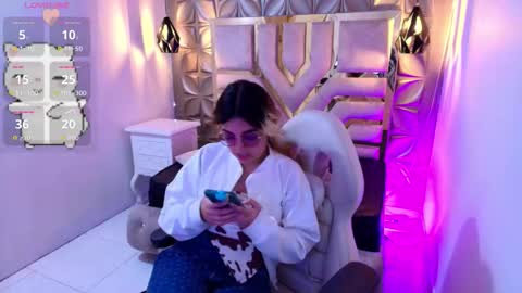    online show from 10.04.25