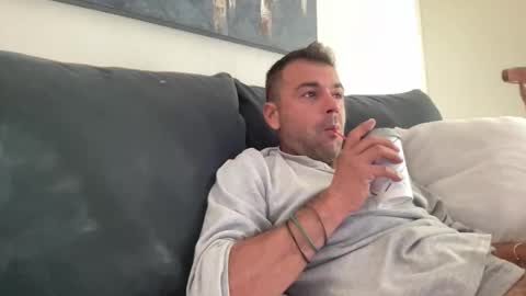 Mercedes190d online show from 03.22.26