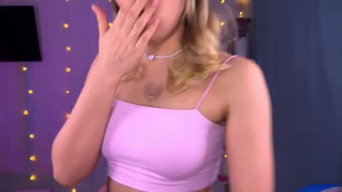 Molly online show from 10.12.25