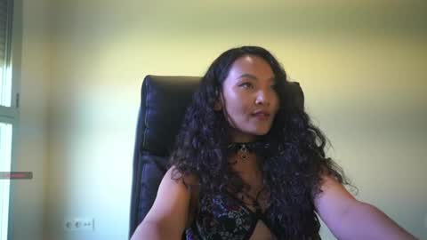 Snapshot of mercedesss_8 chatting on 05.28.26 Next show on 03 Dec online show from 05.28.26