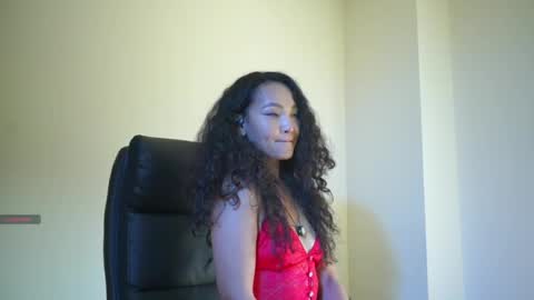 Snapshot of mercedesss_8 chatting on 06.08.26 Next show on 03 Dec online show from 06.08.26
