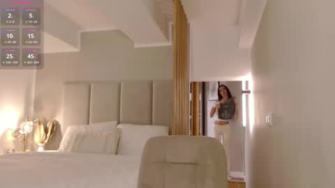 Mercedesss  online show from 11.17.25