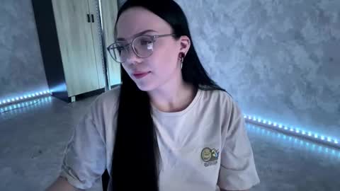 Snapshot of mercedezkilburn chatting on 03.19.26 Alice online show from 03.19.26