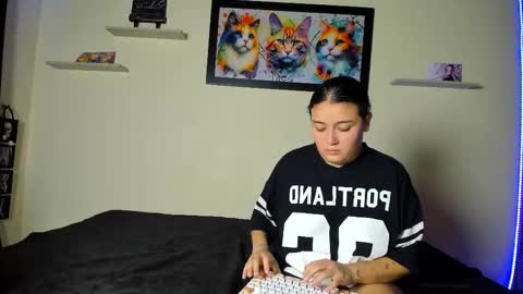 Snapshot of meredit_cristi23 chatting on 01.10.26 CRISTI AND MEREDIT online show from 01.10.26