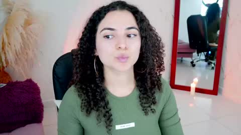 Snapshot of merida_bell18 chatting on 04.26.26 Merida Bell online show from 04.26.26