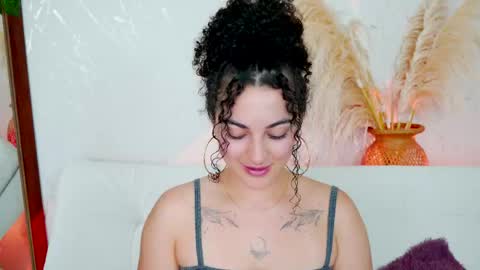 Snapshot of merida_bell18 chatting on 06.09.26 Merida Bell online show from 06.09.26