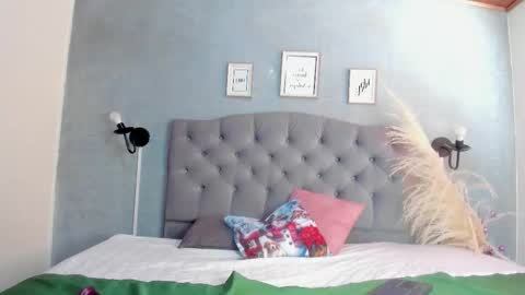 meridalane online show from 12.16.25