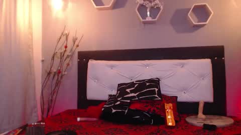 meriiiidaa online show from 09.24.25