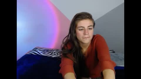 Snapshot of merily_duff chatting on 12.01.25 MERILY online show from 12.01.25