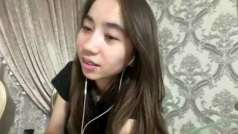 Snapshot of merlenebixel chatting on 07.28.26 merlenebixel online show from 07.28.26