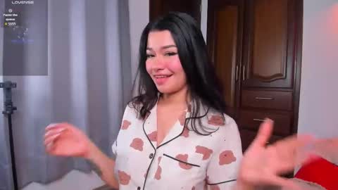 Snapshot of merlia_model chatting on 05.14.26 instagram fernandatoloza01 online show from 05.14.26