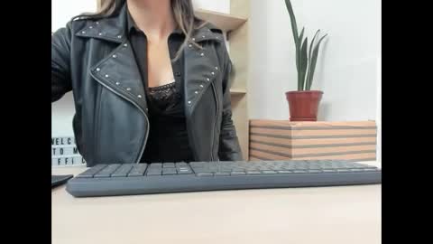 Merlina online show from 09.30.25