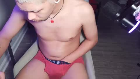 Snapshot of merlinharriss chatting on 01.14.26 Merlinz Magic online show from 01.14.26