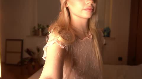 Lara OFFLINE  online show from 04.03.26