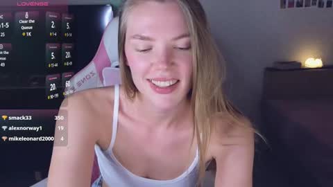 Snapshot of merry_dancers_ chatting on 12.27.24 Susan online show from 12.27.24