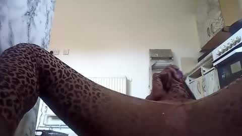 Alexismerton online show from 01.21.25