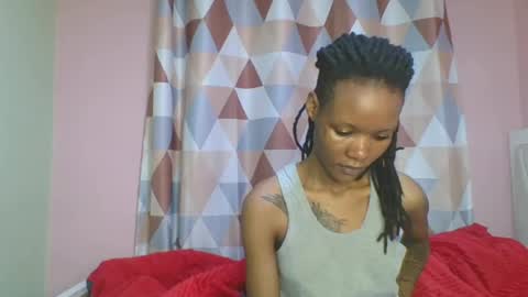 Snapshot of messyluna chatting on 07.13.26 meggy and bree online show from 07.13.26