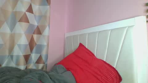 Snapshot of messyluna chatting on 07.29.26 meggy and bree online show from 07.29.26