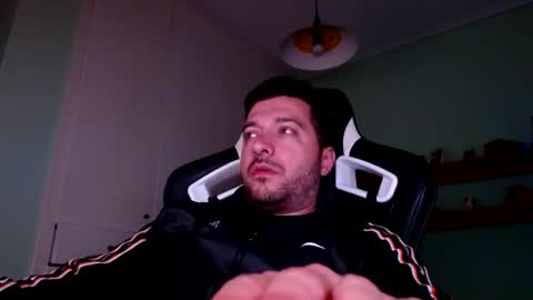 Snapshot of metalic18 chatting on 10.19.25 FunnyTimeHere online show from 10.19.25