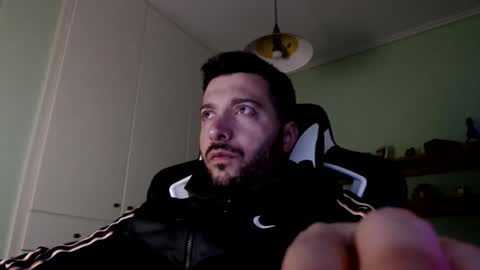 Snapshot of metalic18 chatting on 11.01.25 FunnyTimeHere online show from 11.01.25