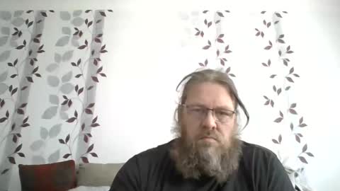 Snapshot of metallbuddy chatting on 05.10.26 ask me online show from 05.10.26