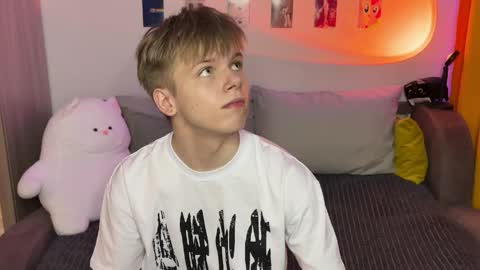 Arthur online show from 04.26.26