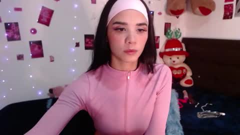 meygan_ online show from 11.14.25