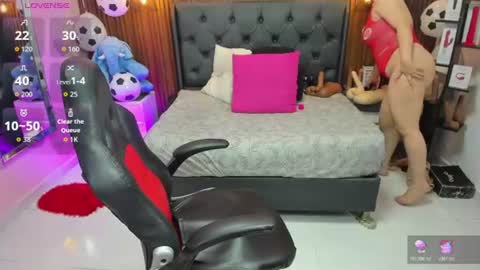 Snapshot of meylagia chatting on 06.18.26 meylagia online show from 06.18.26