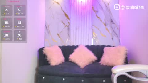 Mhia Kate online show from 10.03.25