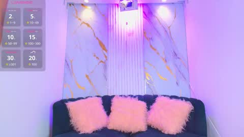 Mhia Kate online show from 10.23.25