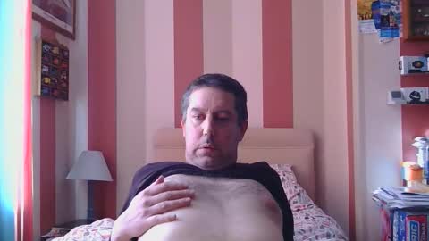 Snapshot of mhunk123 chatting on 09.28.25 mhunk123 online show from 09.28.25