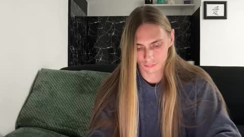 Snapshot of mi_chyort chatting on 02.01.26 Misha online show from 02.01.26