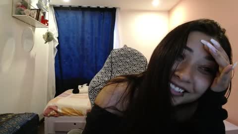 Snapshot of mia_112022 chatting on 12.07.24 Mia zoe online show from 12.07.24